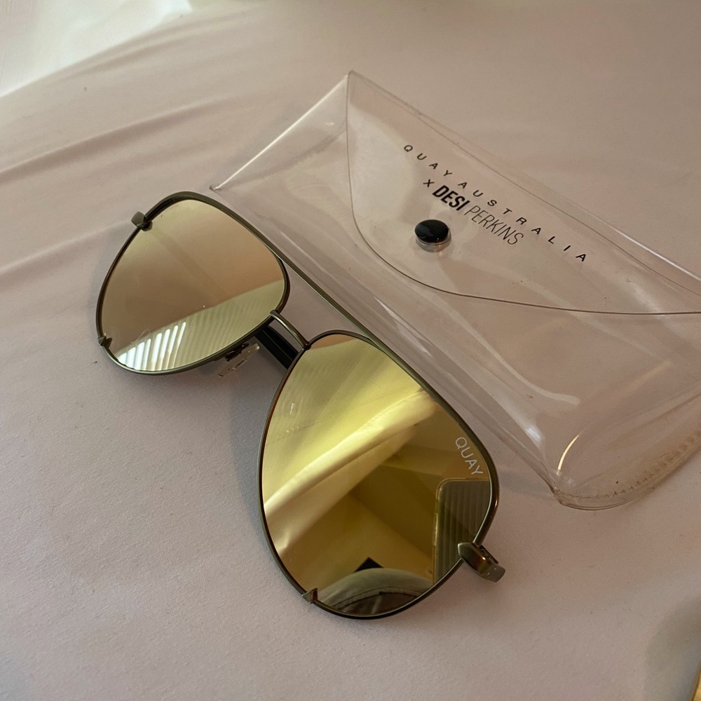 Quay Desi Perkins Gold High Key Aviator